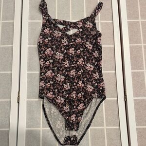American Eagle Outfitters Floral Pattern Bodysuit